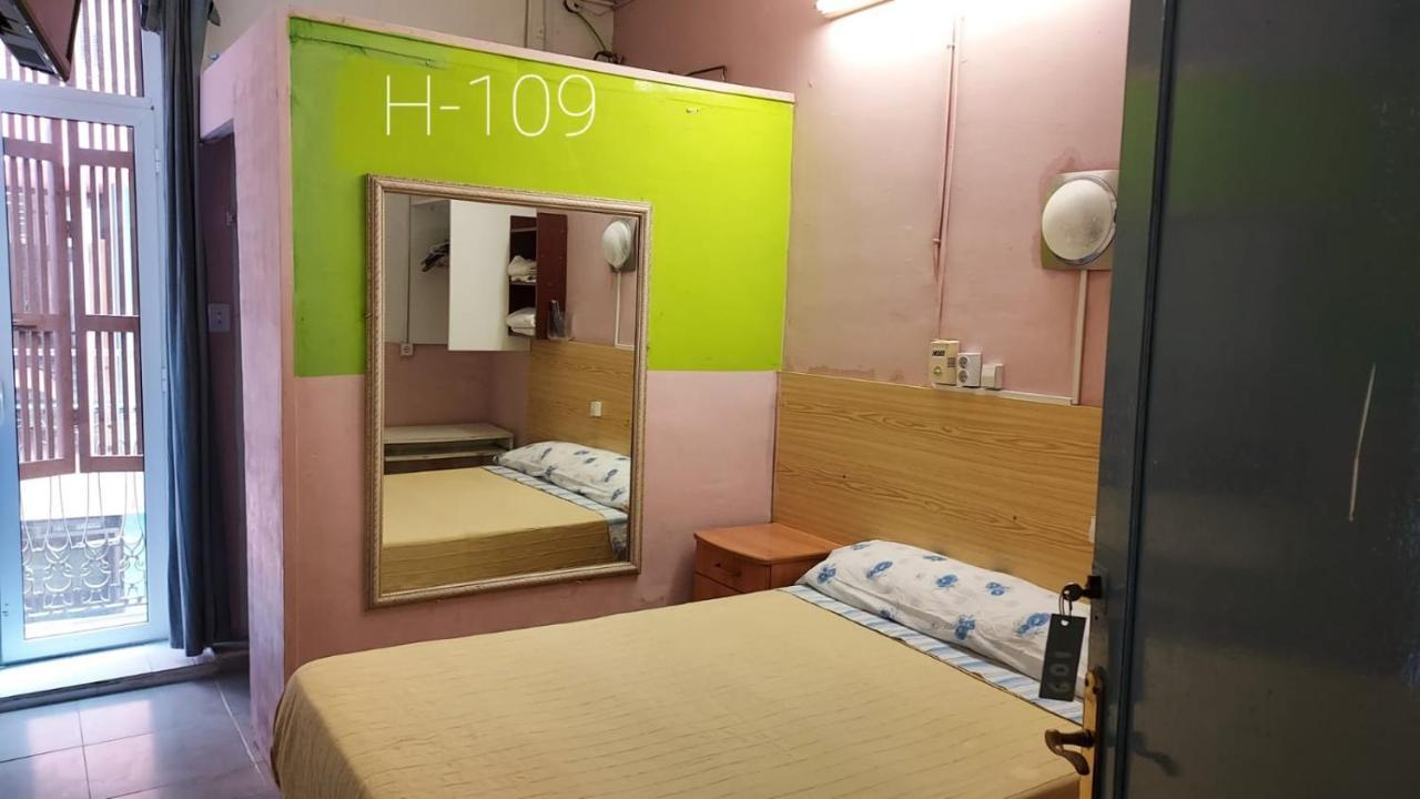 Hostel Turisol Βαρκελώνη Εξωτερικό φωτογραφία