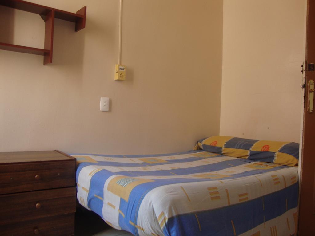 Hostel Turisol Βαρκελώνη Δωμάτιο φωτογραφία