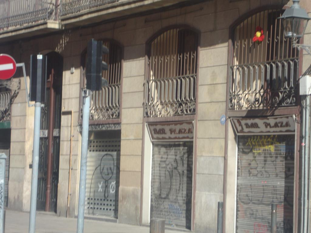 Hostel Turisol Βαρκελώνη Εξωτερικό φωτογραφία