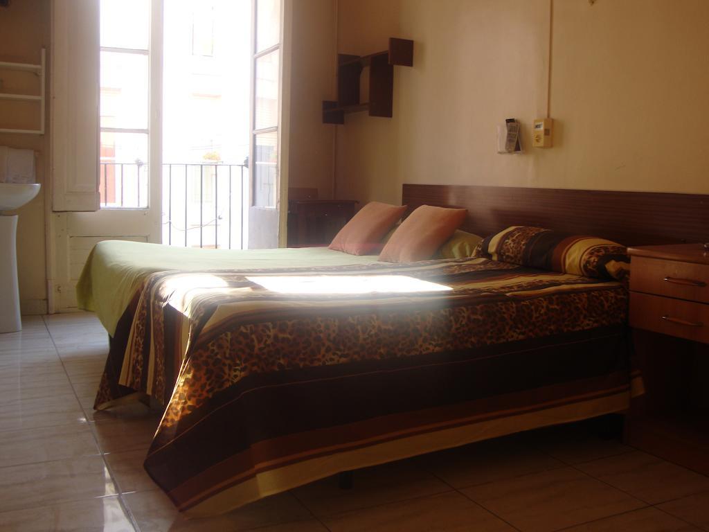 Hostel Turisol Βαρκελώνη Δωμάτιο φωτογραφία