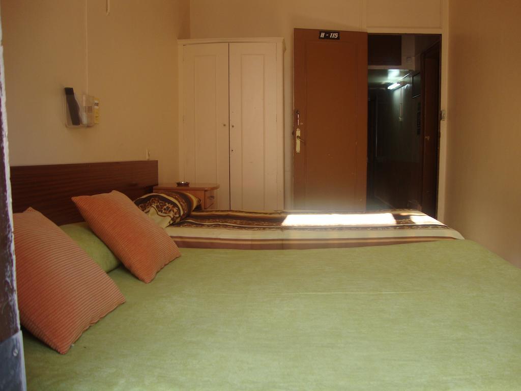 Hostel Turisol Βαρκελώνη Δωμάτιο φωτογραφία