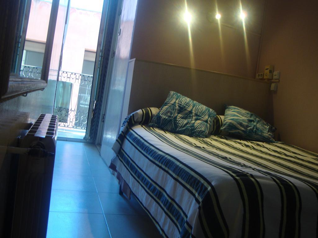 Hostel Turisol Βαρκελώνη Δωμάτιο φωτογραφία