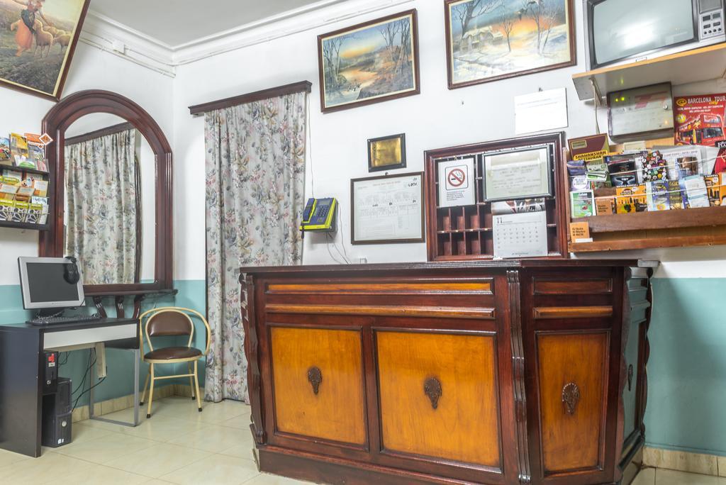 Hostel Turisol Βαρκελώνη Εξωτερικό φωτογραφία